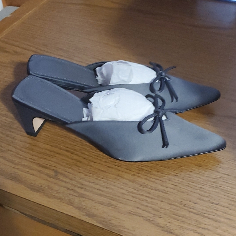 Women's Pointed Toe Slingback Heels in Gray
